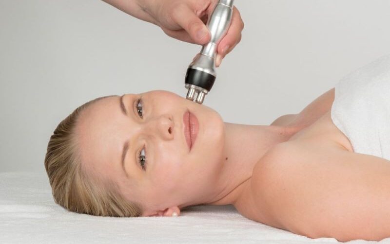 Mengapa Kulit di Cilacap Sering Meradang? Tips dari HAQIRA CLINIC